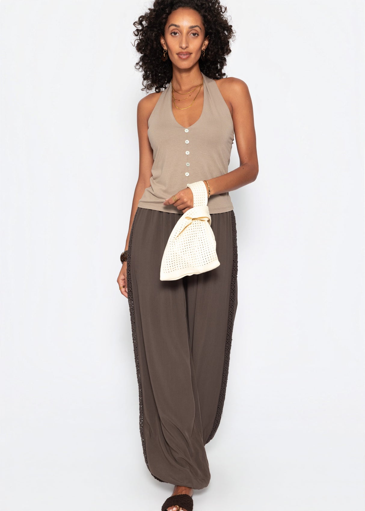 Neckholder-Top mit Zierknöpfe - taupe