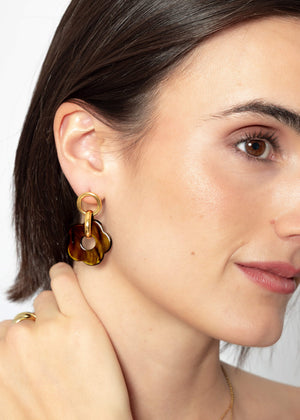 Stud earrings with brown flower pendant - gold