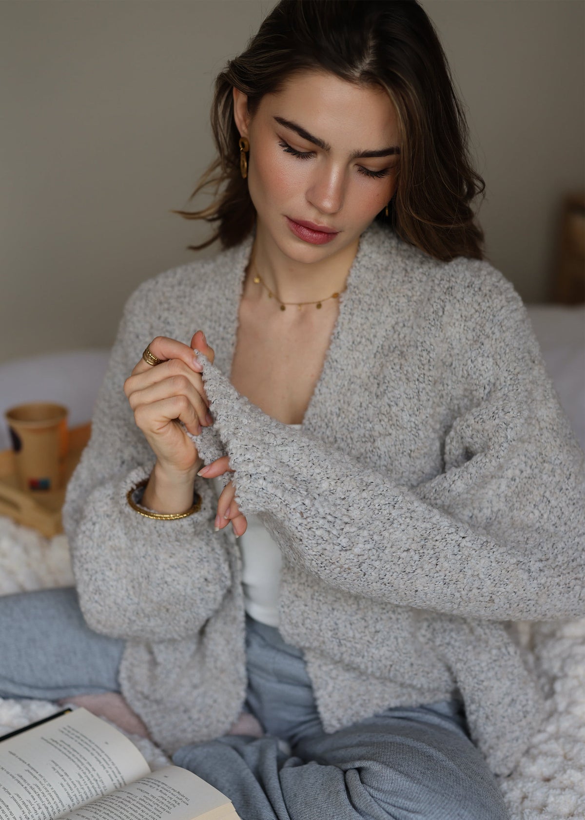 Oversize Cardigan aus Bouclé - greige