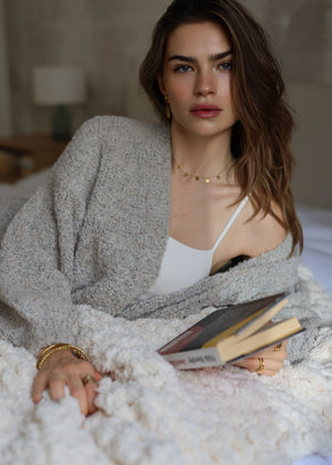 Oversize Cardigan aus Bouclé - greige