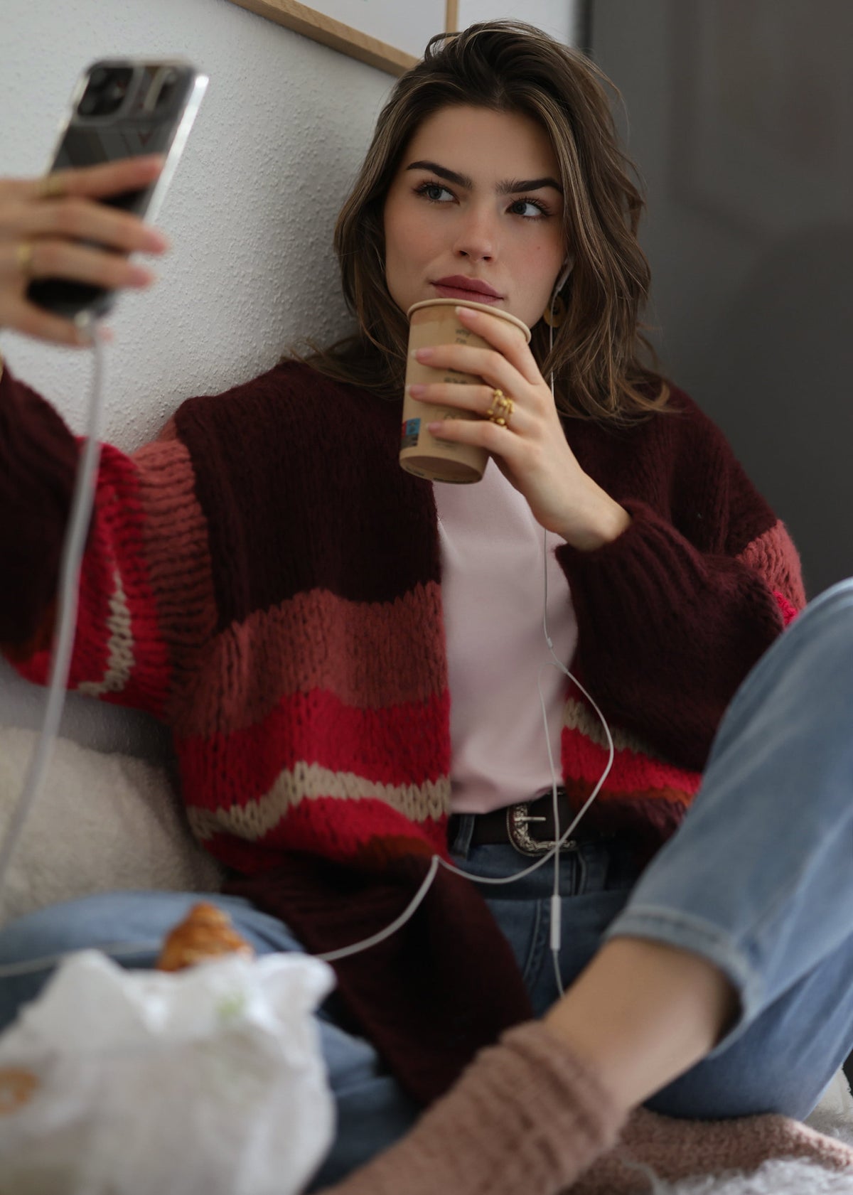 Oversize Cardigan mit Multicolor Streifen - burgundy