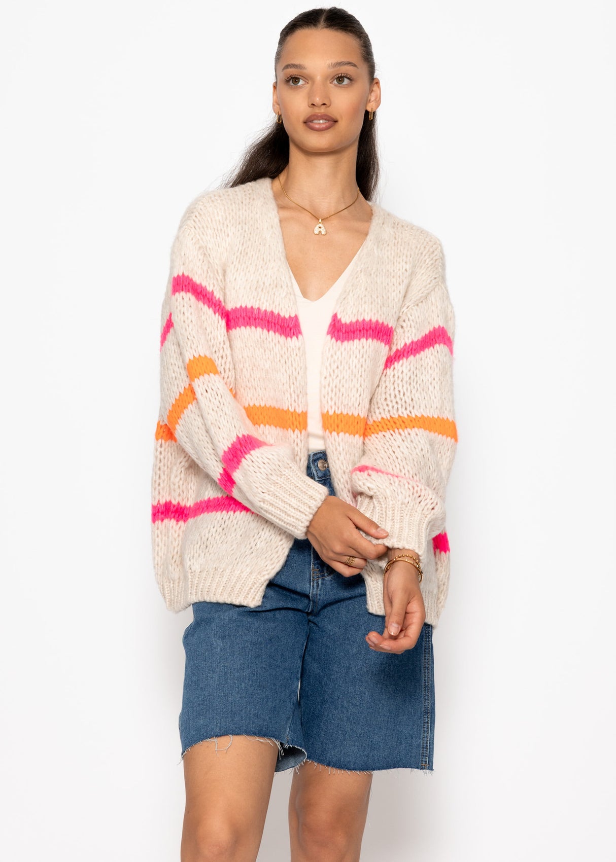 Oversize Cardigan mit pink und orange Streifen, offwhite