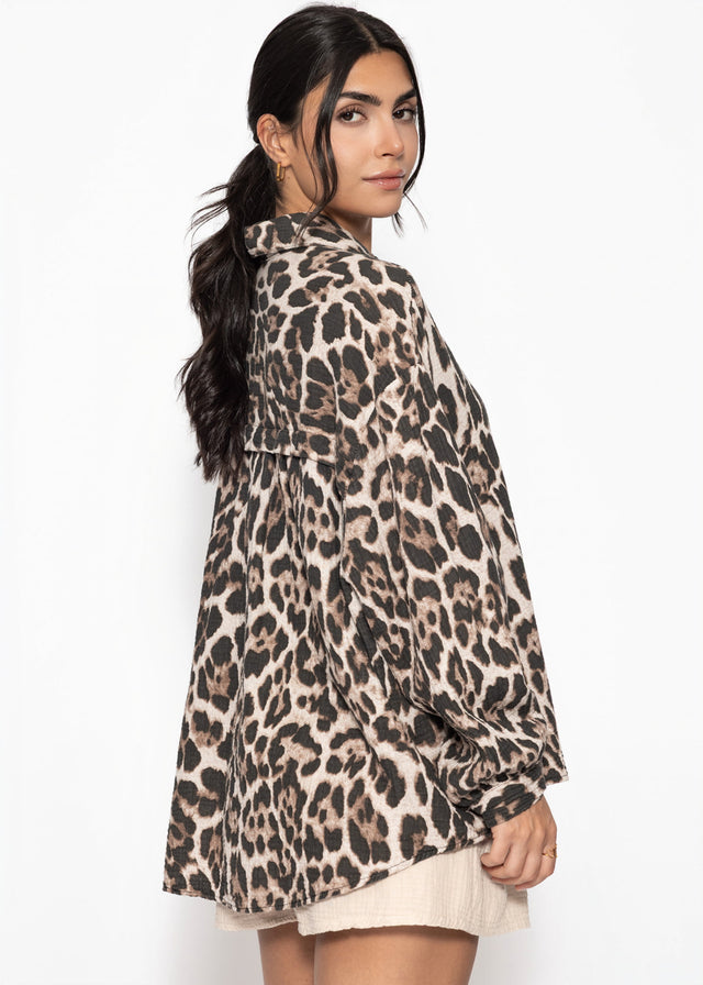 Oversize Musselin Bluse mit Leo-Print - hellbeige