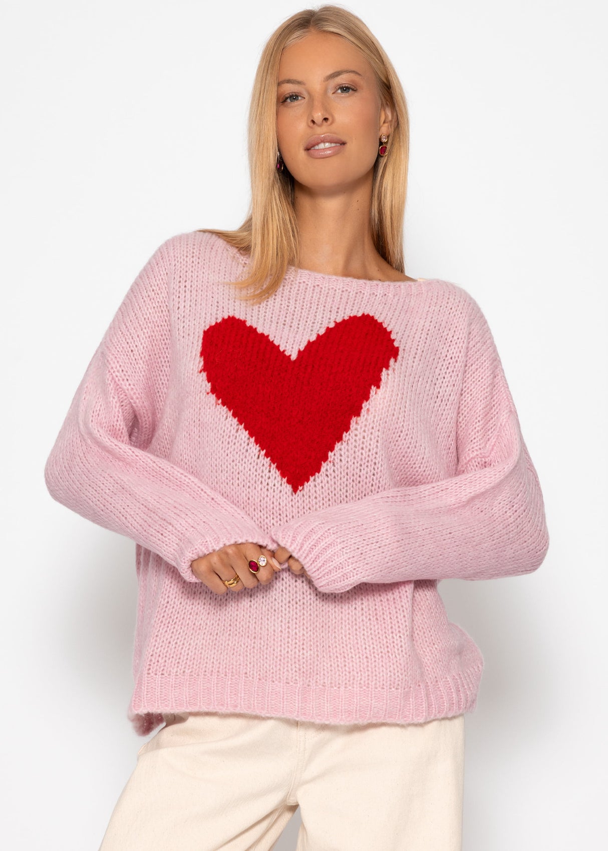 Oversize sweater with red heart - pink