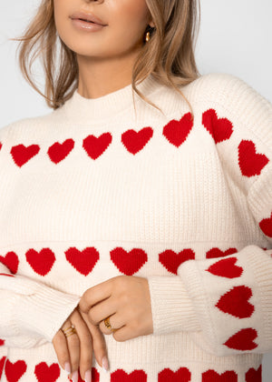 Oversize Pullover mit roten Herzen - offwhite