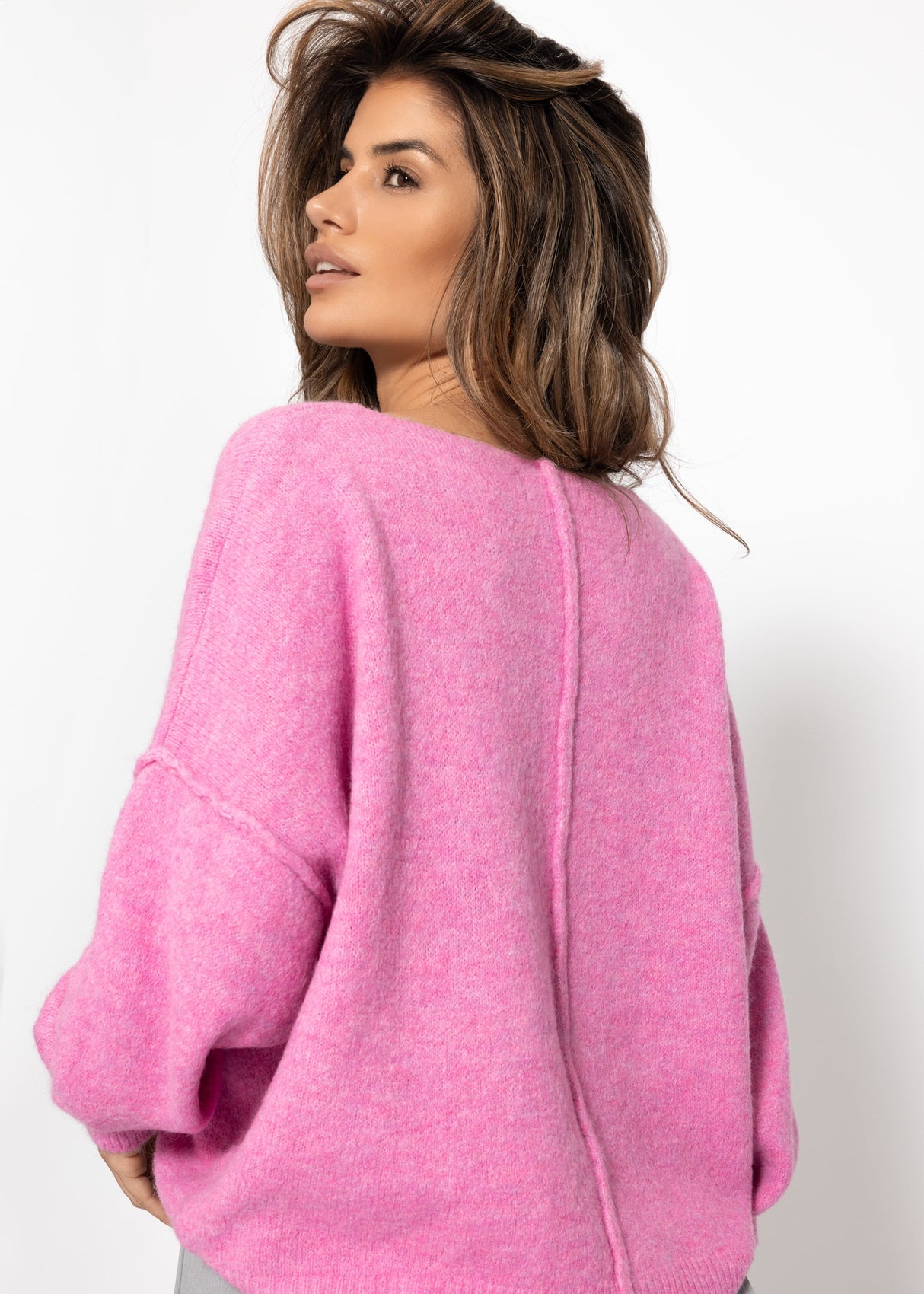 Oversized sweater with back seam - pink