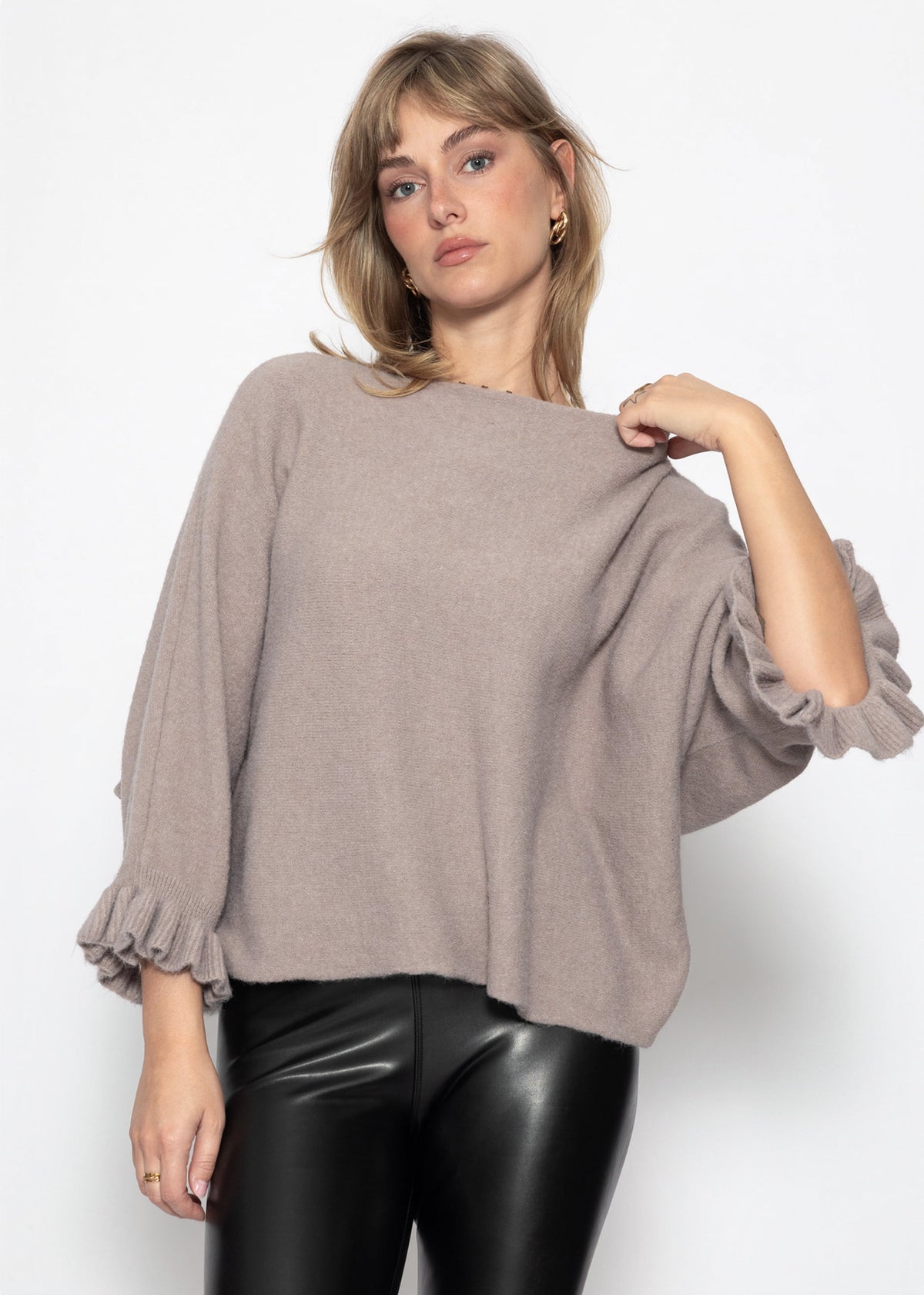 Oversize Pullover mit U-Boot Ausschnitt - taupe