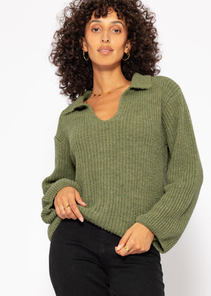 Oversize Pullover mit V-Ausschnitt und Kragen - khaki