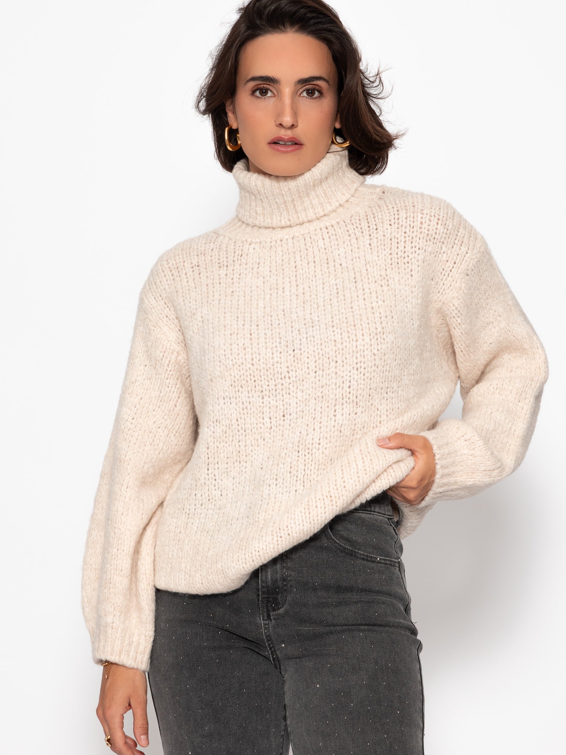 Oversized turtleneck sweater - light beige