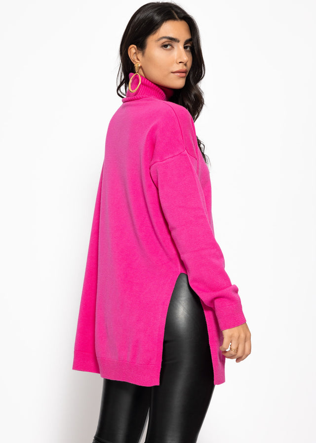Oversized roll neck jumper with long side slits - pink