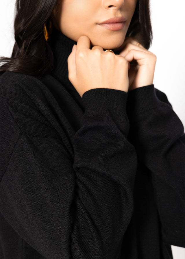 Oversized roll neck jumper with long side slits - black