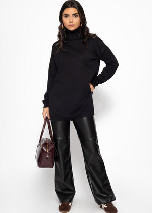 Oversize Rollkragenpullover mit langen Seitenschlitzen - schwarz