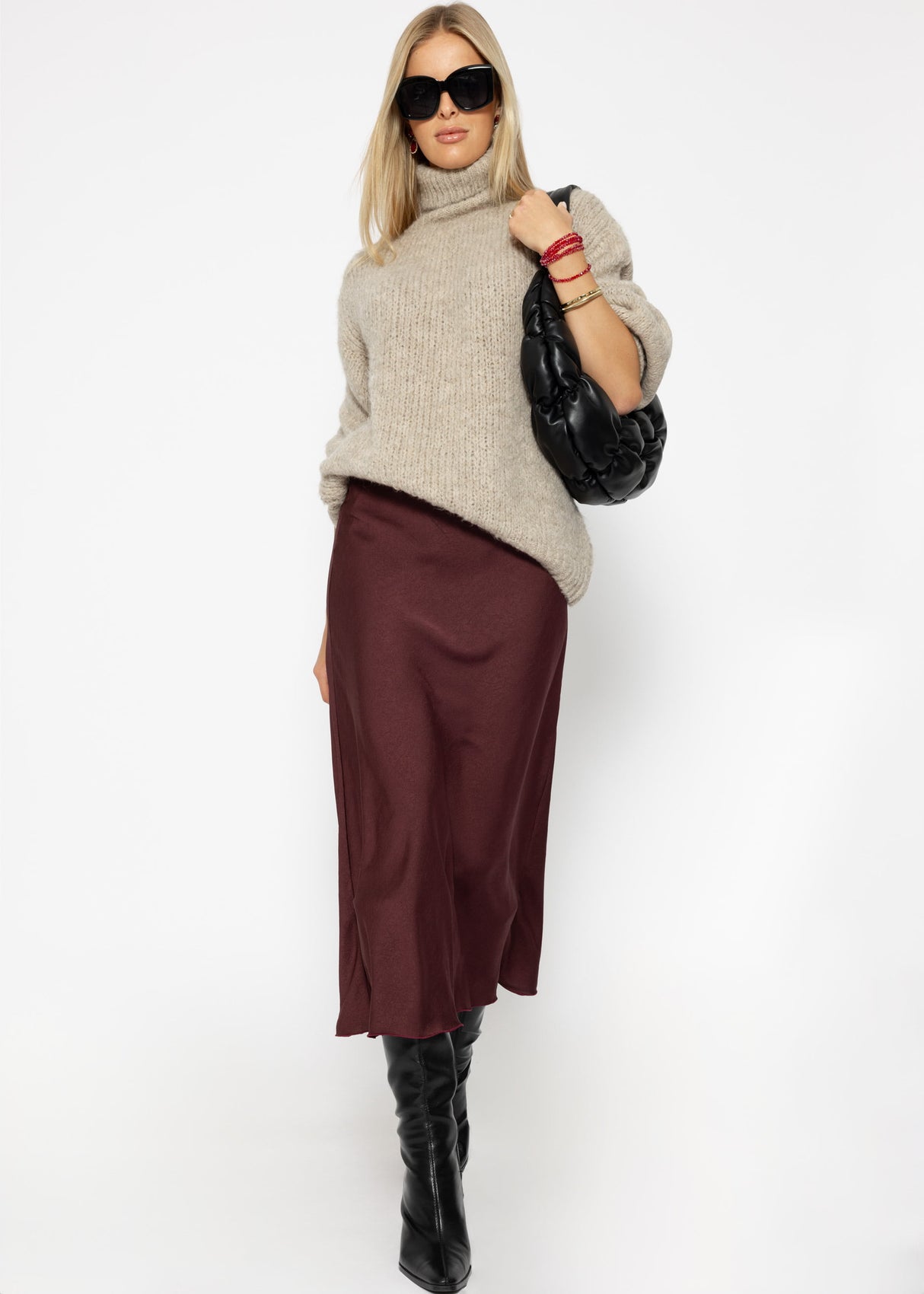 Oversized turtleneck sweater - beige