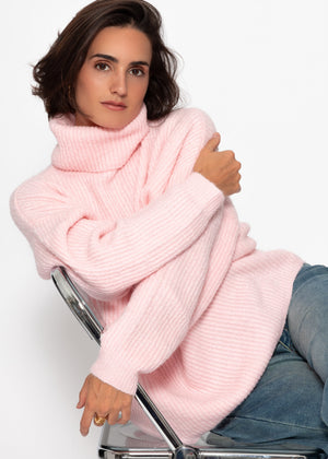 Oversize turtleneck sweater - pink