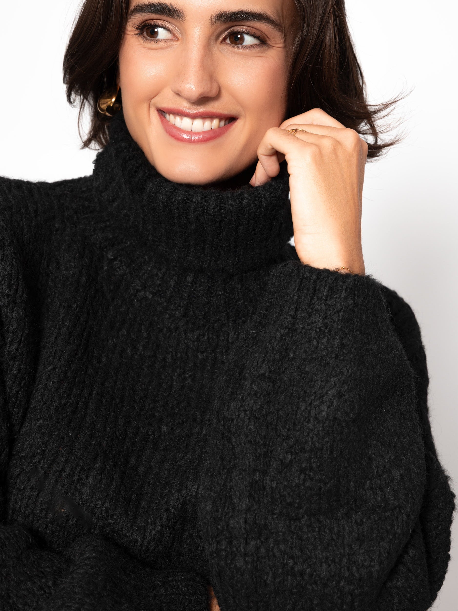 Oversized turtleneck sweater - black