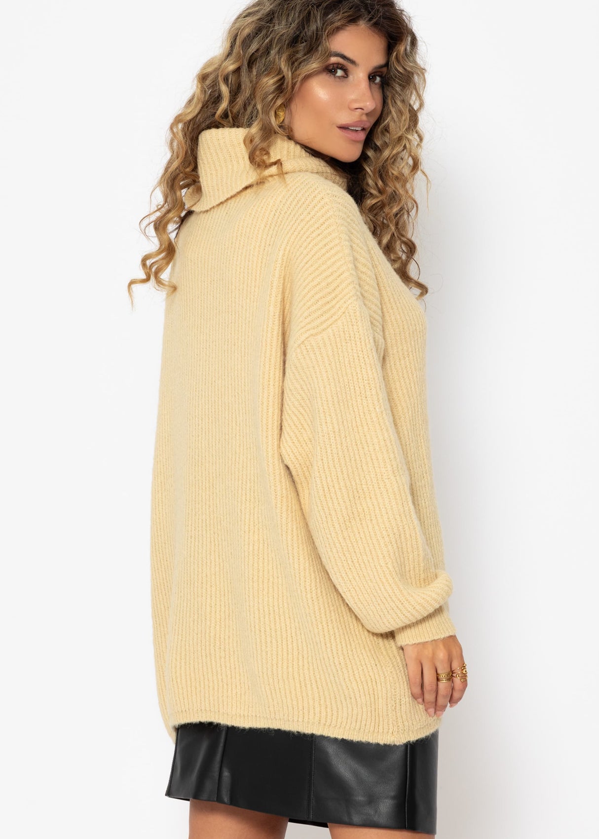 Oversized turtleneck sweater - vanilla yellow