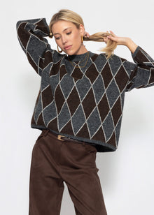 Oversized knit sweater with diamond pattern - grey-brown