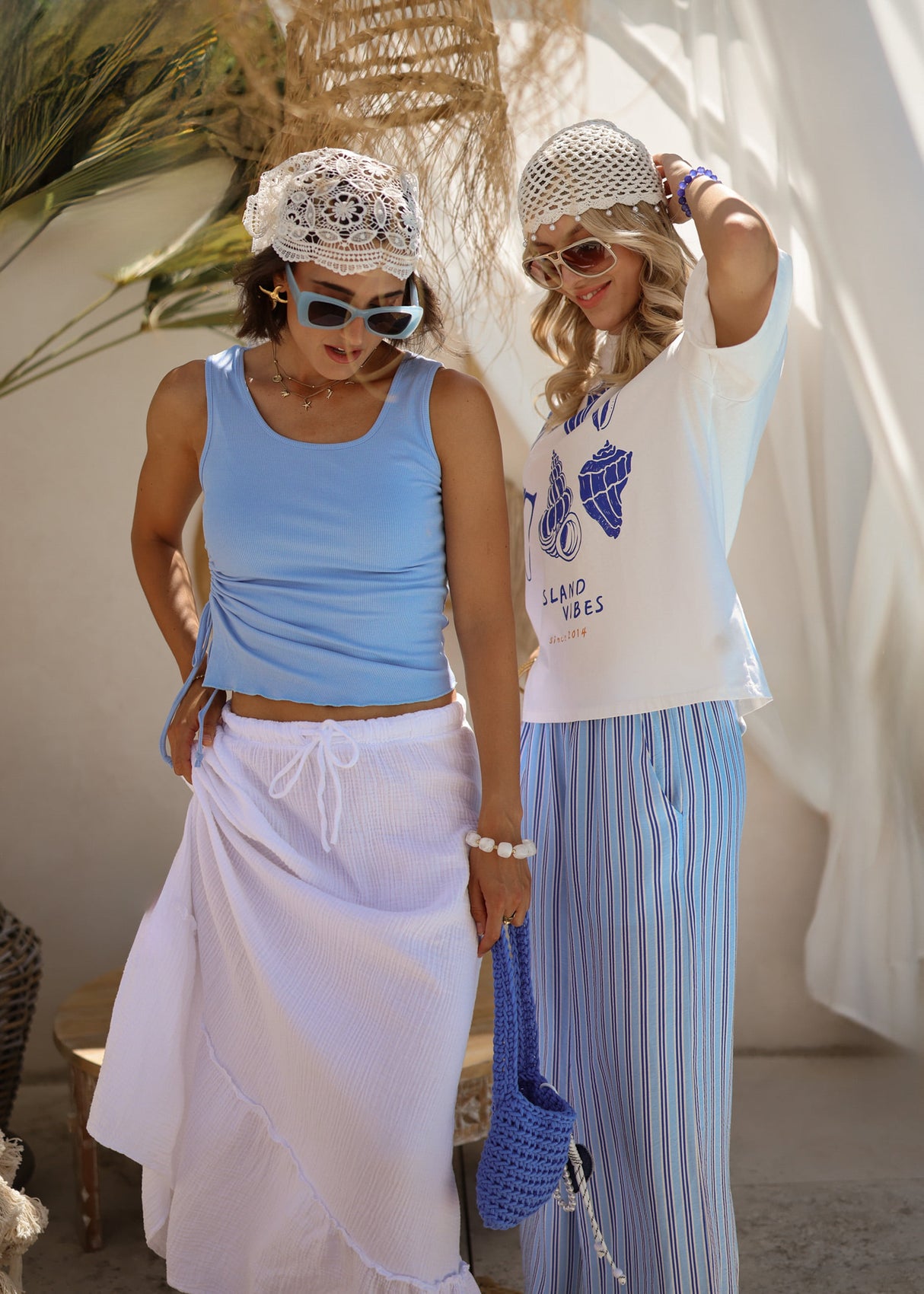 Oversize T-Shirt mit Muschelprint - weiß
