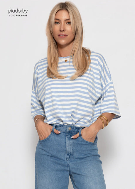 Oversize T-Shirt mit Streifen - blau-weiß by SASSYCLASSY