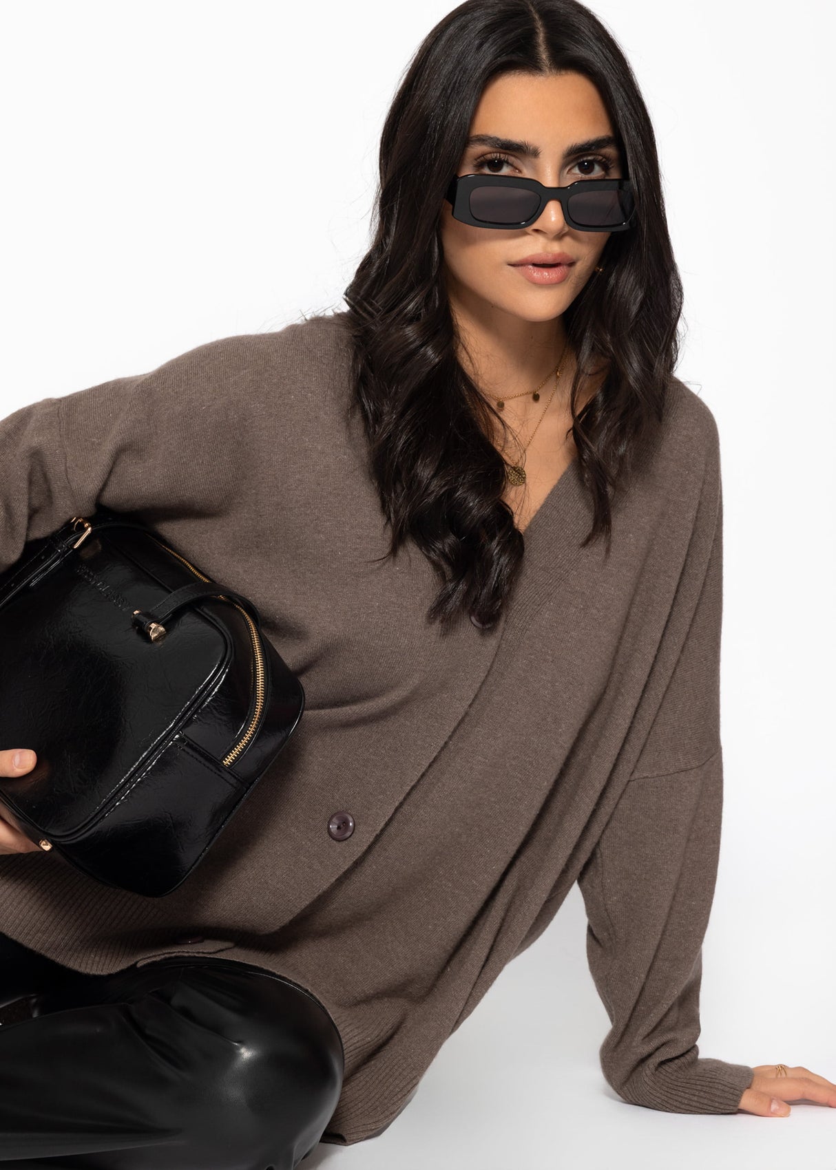 Oversized Cardigan mit V-Ausschnitt und Kaschmiranteil - taupe