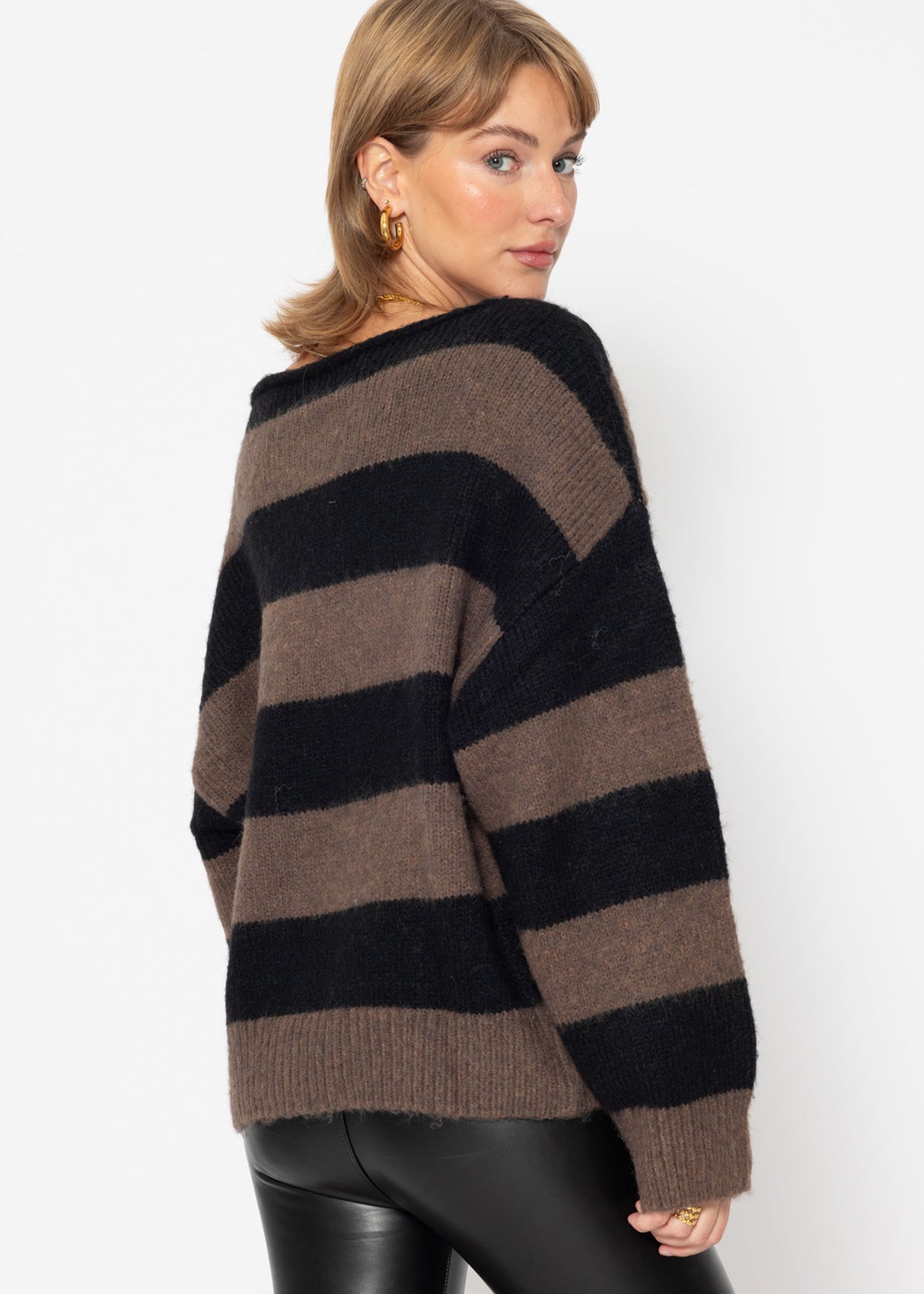 Sweater with block stripes - black-brown