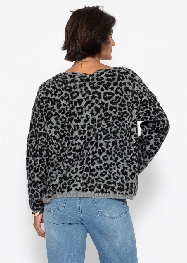 Pullover mit Leo-Muster - hellgrau