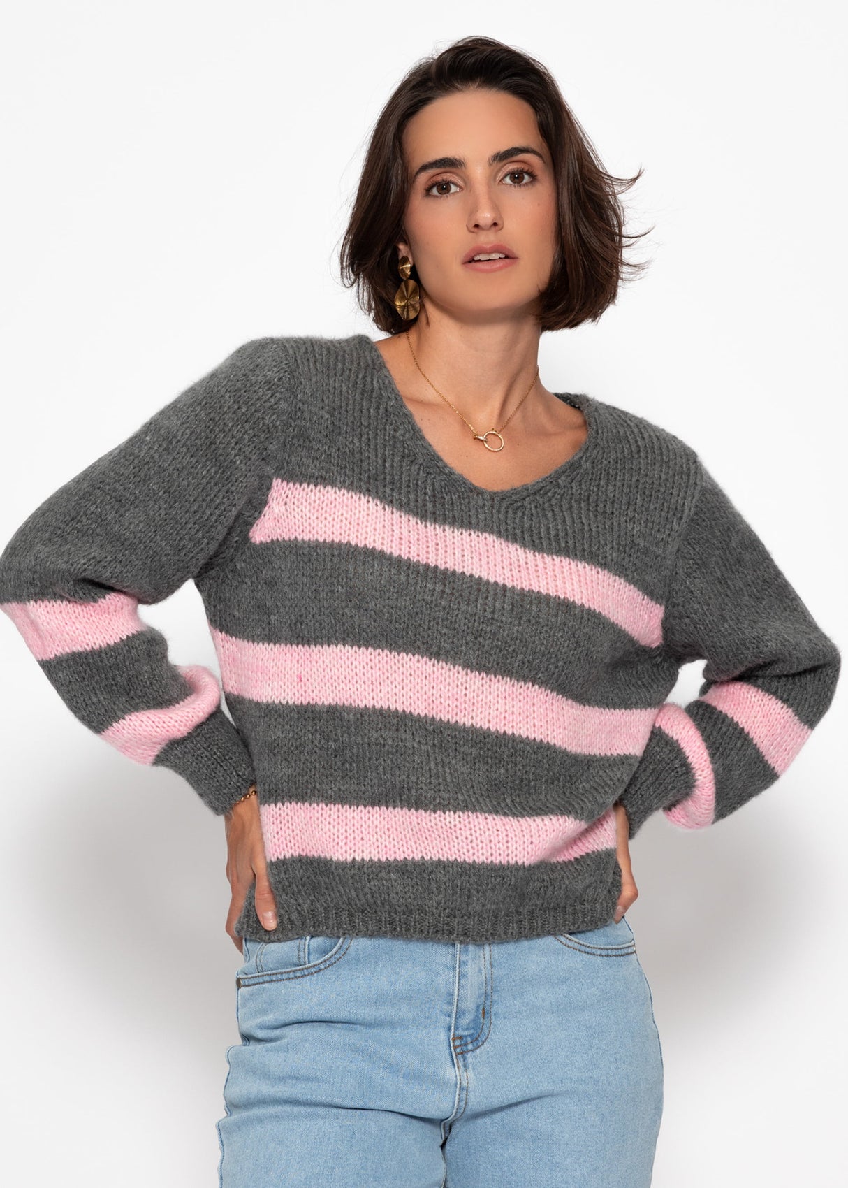 Sweater with pink stripes - grey