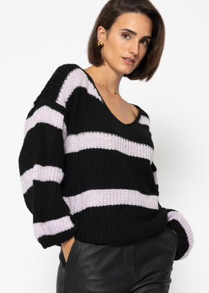 Pullover mit Streifen und V-Ausschnitt - schwarz-lila