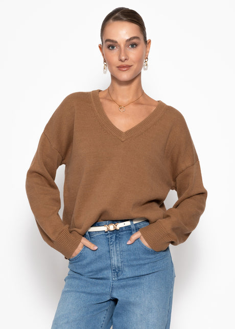Oversized cotton jumper with deep V-neck - brown by SASSYCLASSY