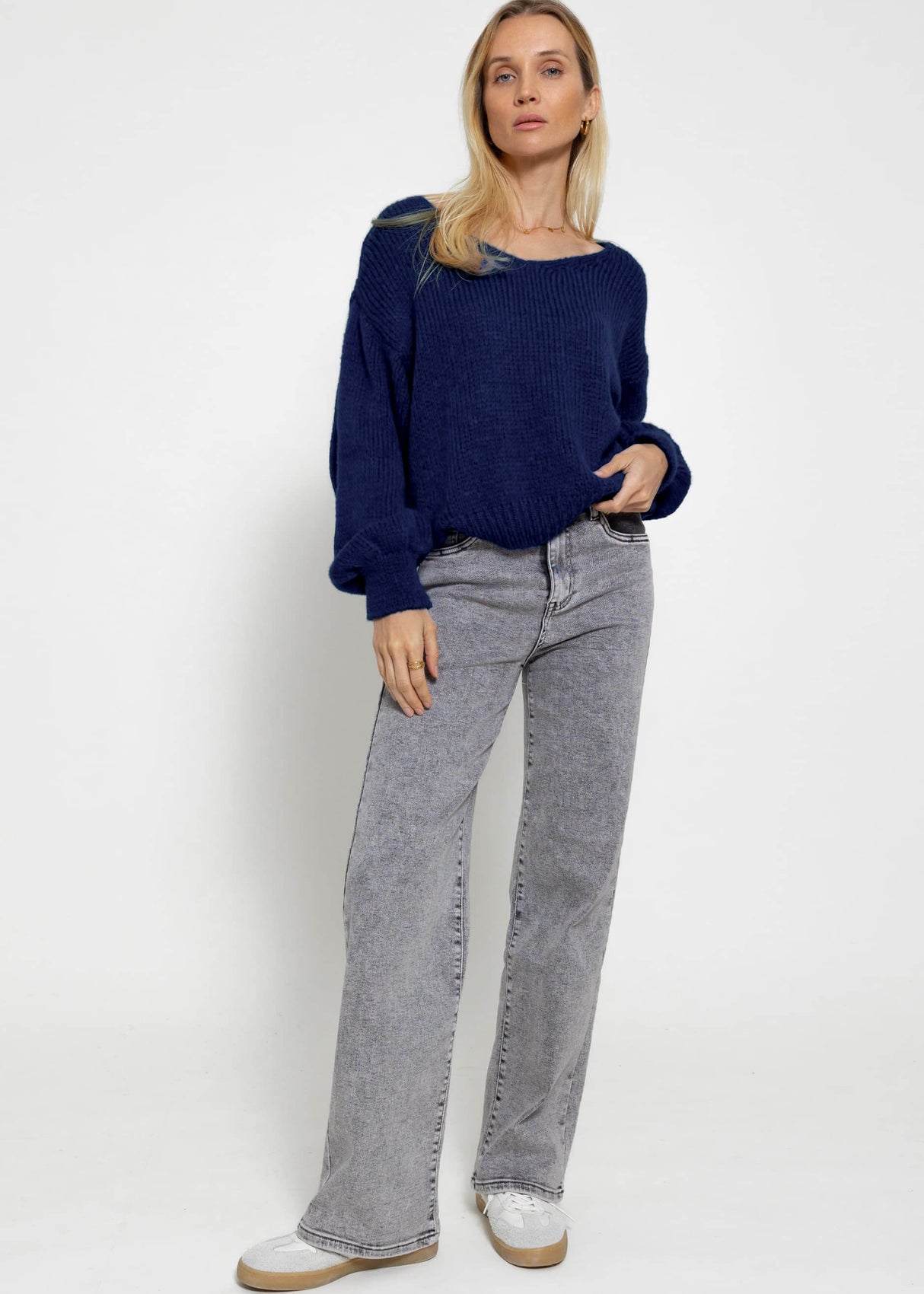 V-neck sweater - royal blue