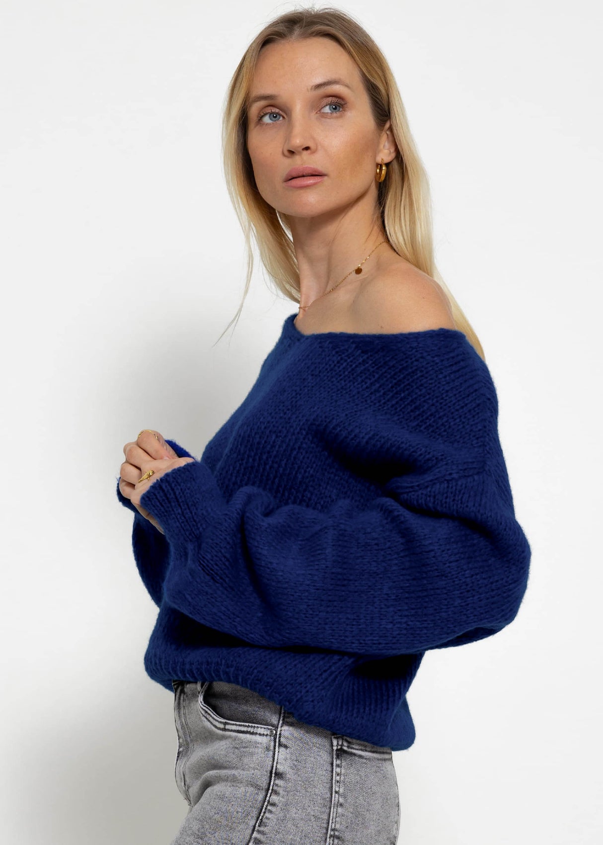 V-neck sweater - royal blue