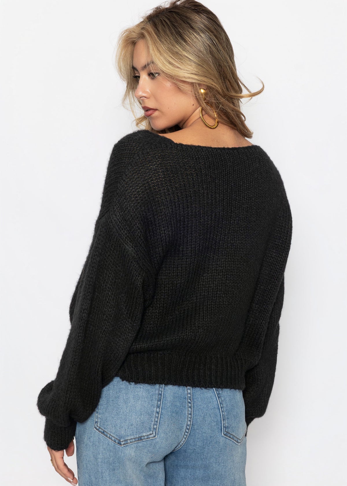 Pullover mit V-Ausschnitt - schwarz