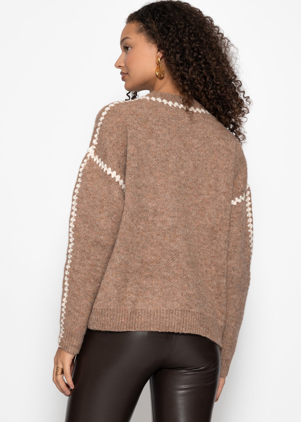 Sweater with decorative stitching - brown