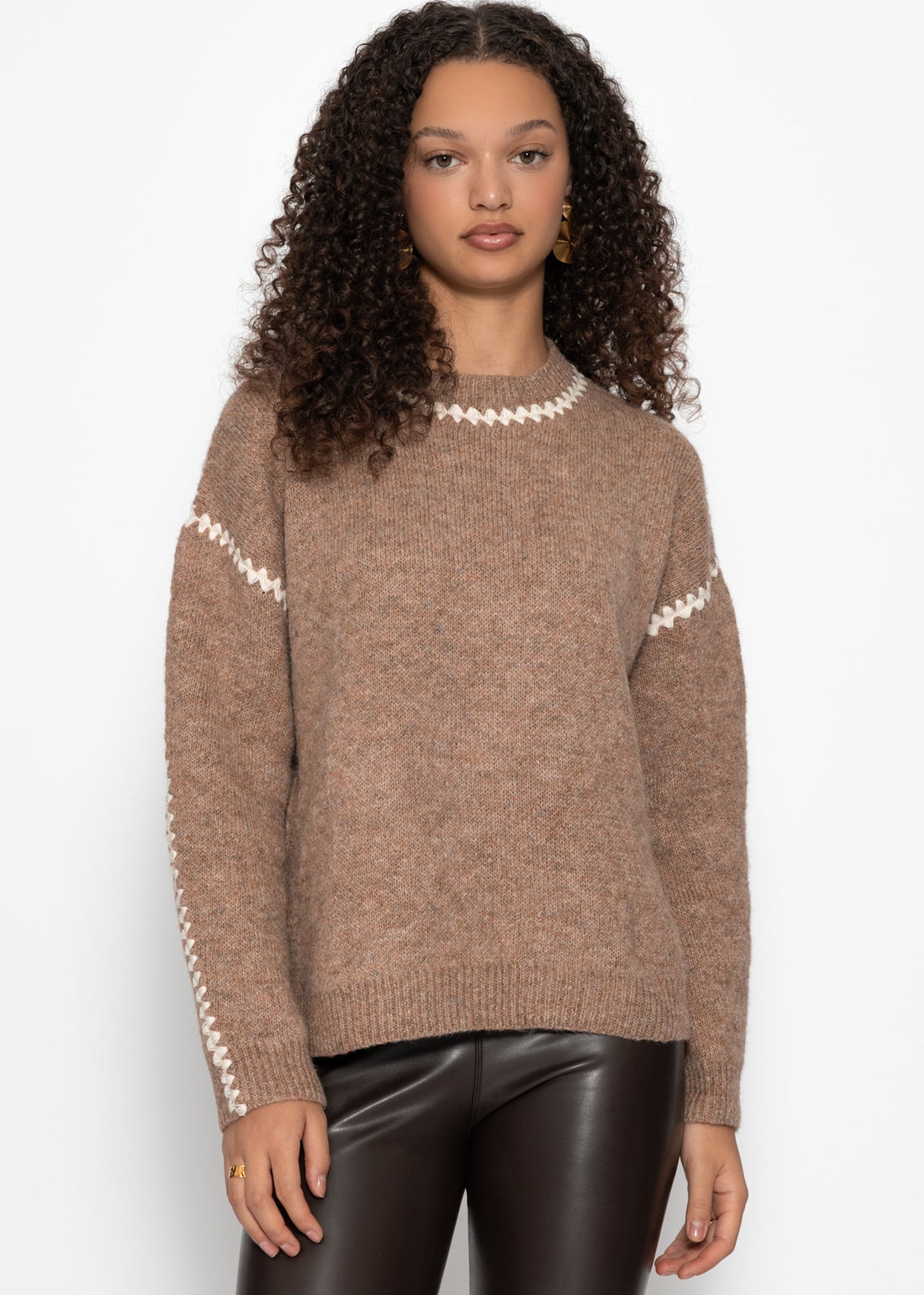 Sweater with decorative stitching - brown