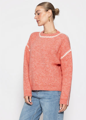 Pullover mit Ziernähten und Wollanteil - lachs