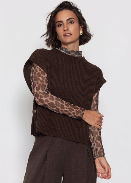 Ribbed knit sleeveless jumper with side buttons - brown