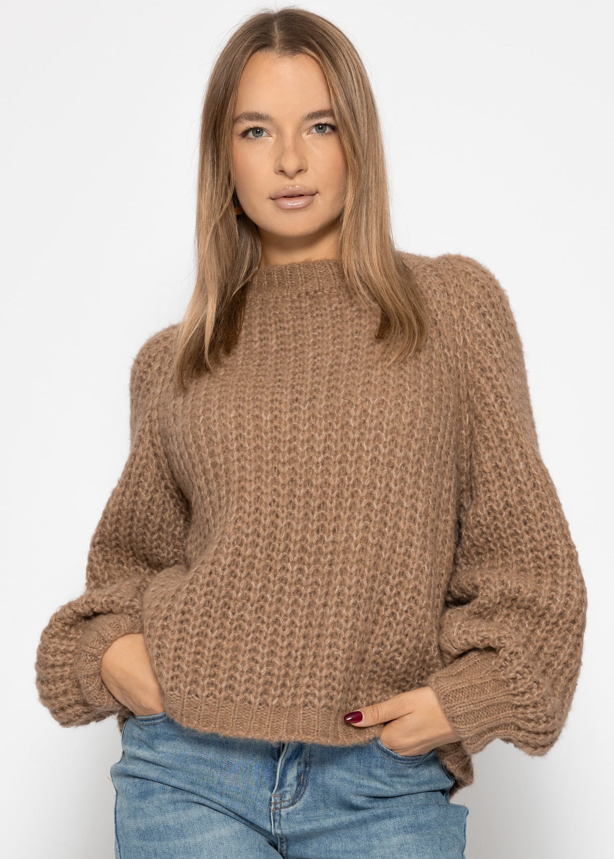 Chunky knit sweater with bow detail - brown
