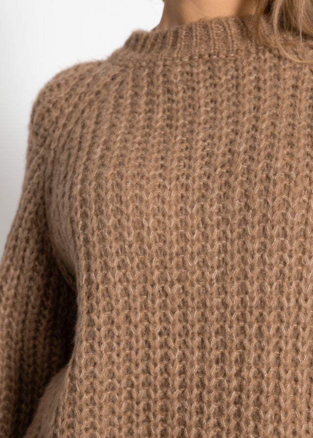 Grobstrickpullover mit Schleifendetail - braun