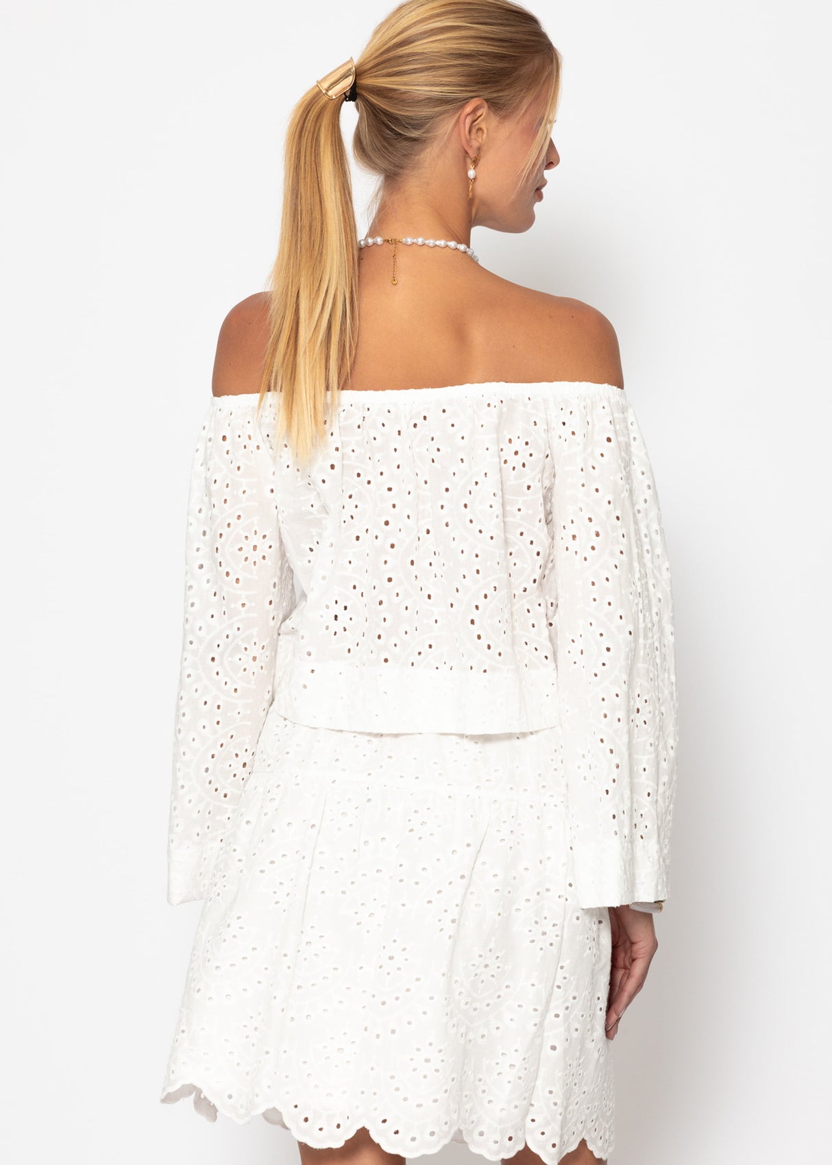 Skirt with eyelet embroidery - white