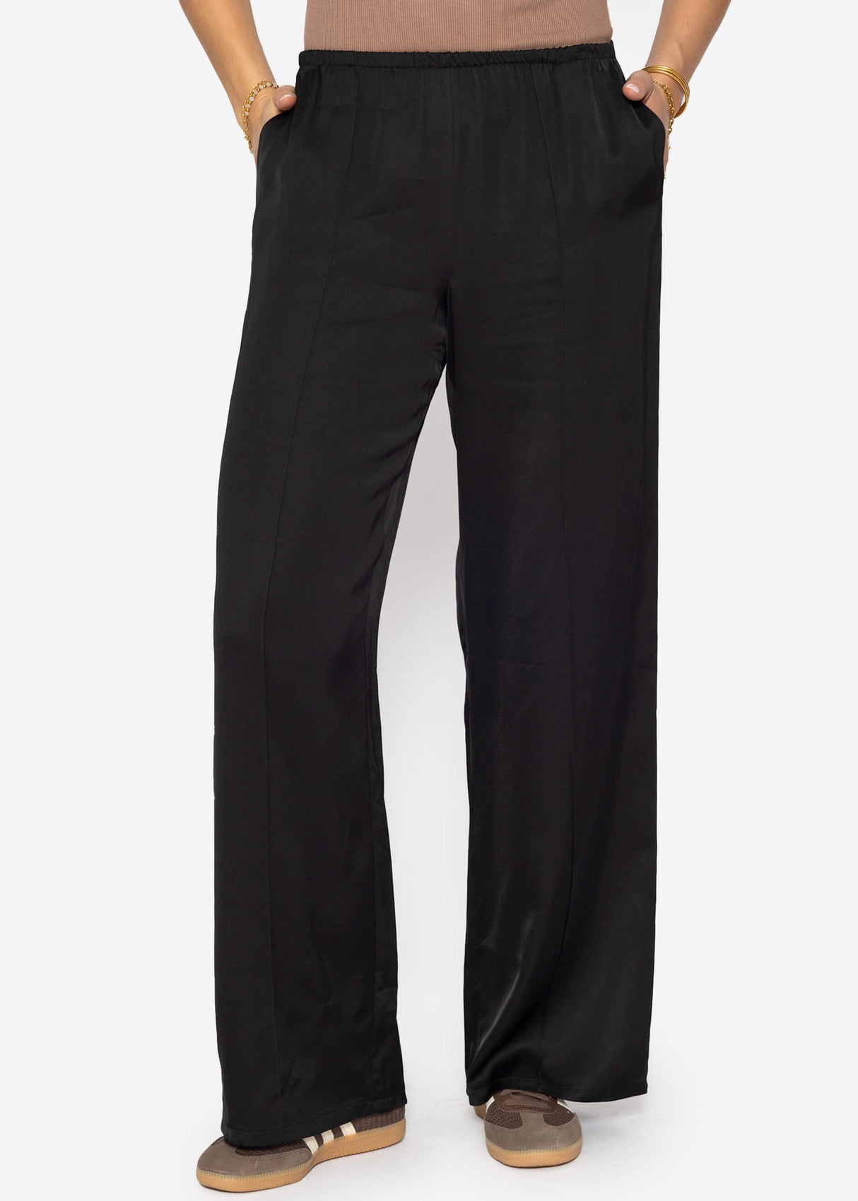 Satin Hose mit Ziernaht - schwarz