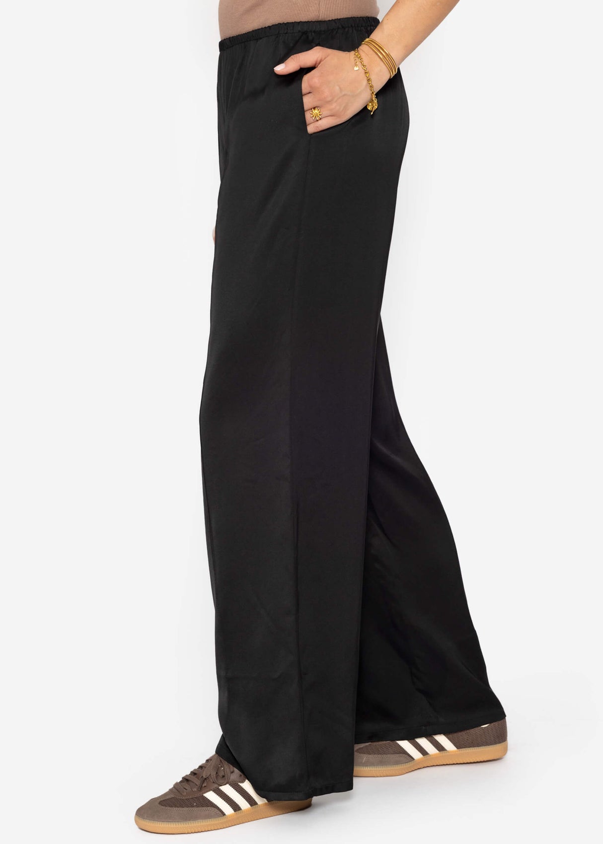 Satin Hose mit Ziernaht - schwarz