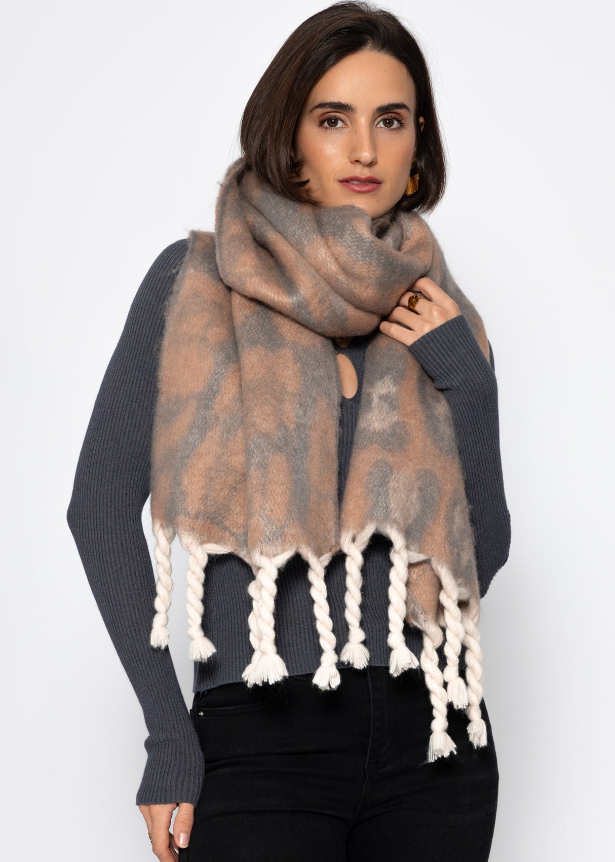 Schal mit Leo-Print - hellbraun