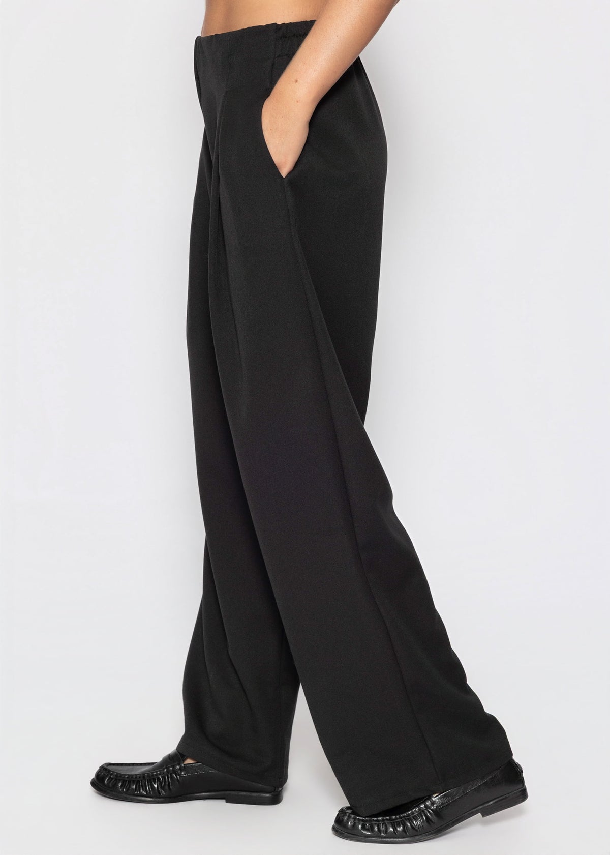 Schlupfhose mit Kellerfalte - schwarz