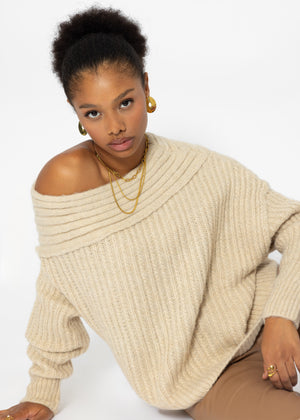 Off-the-shoulder knitted sweater - light beige