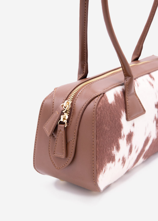 Faux leather shoulder bag with cow print - brown