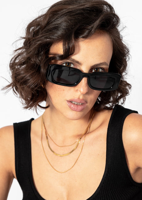 Sunglasses with wide arms - black