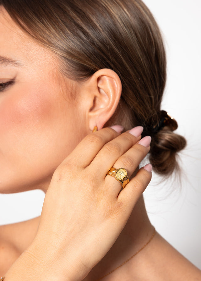 Statement Ring mit gelbem Schmuckstein - gold