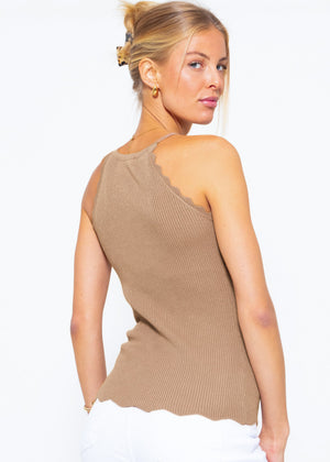 Strick Top mit Bogenkante, camel