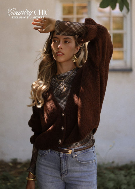 Strickjacke mit 3/4-Ärmeln - braun von SASSYCLASSY