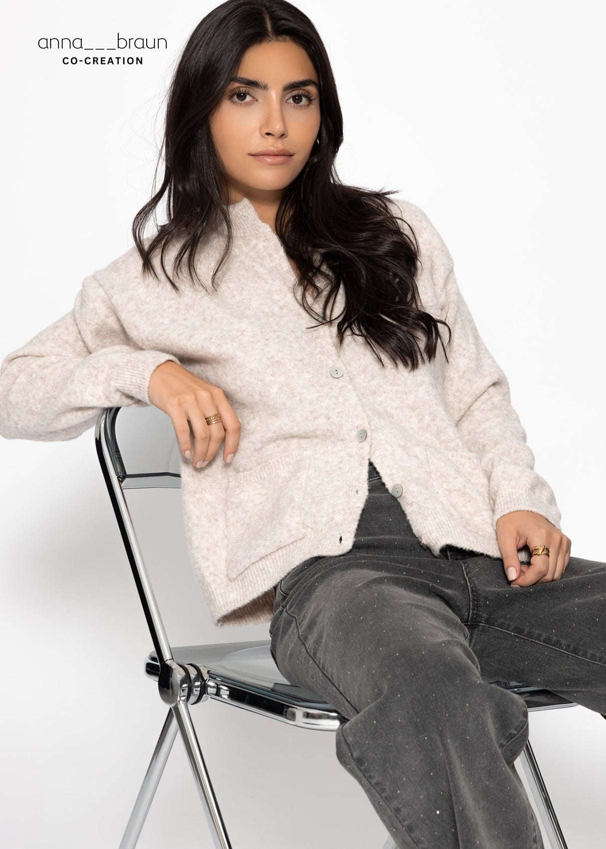 Cardigan with patch pockets - greige